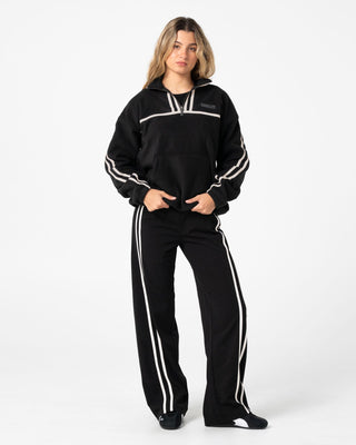 Woman wearing Bind Me Up Contrast Polar Fleece in Black