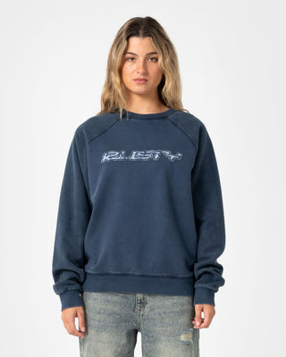 Woman wearing Caliway DIY Crew Neck Fleece in Washed Blue