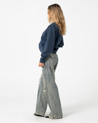 Woman wearing Caliway DIY Crew Neck Fleece in Washed Blue