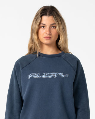 Woman wearing Caliway DIY Crew Neck Fleece in Washed Blue