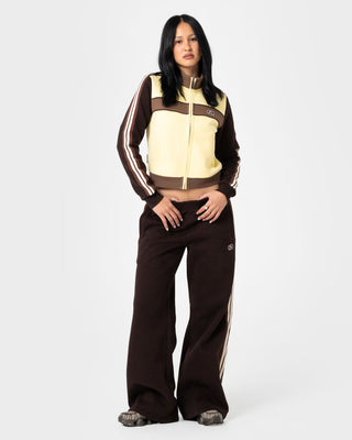 Woman wearing Toffee Zip Through Fleece in Pale Banana