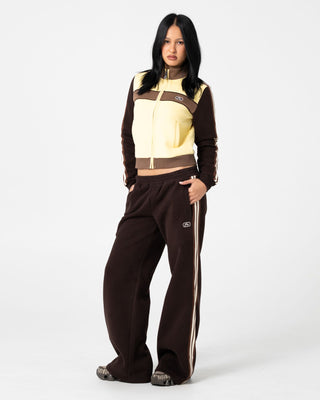 Woman wearing Toffee Zip Through Fleece in Pale Banana