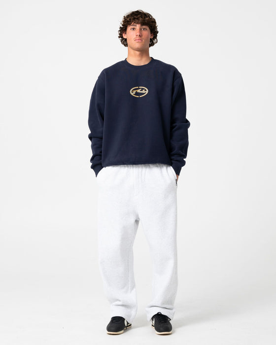 man-wearing-turbo-crew-fleece-in-navy-blue