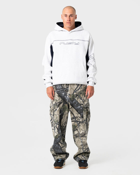 man-wearing-titan-hooded-fleece-in-ecru-marle