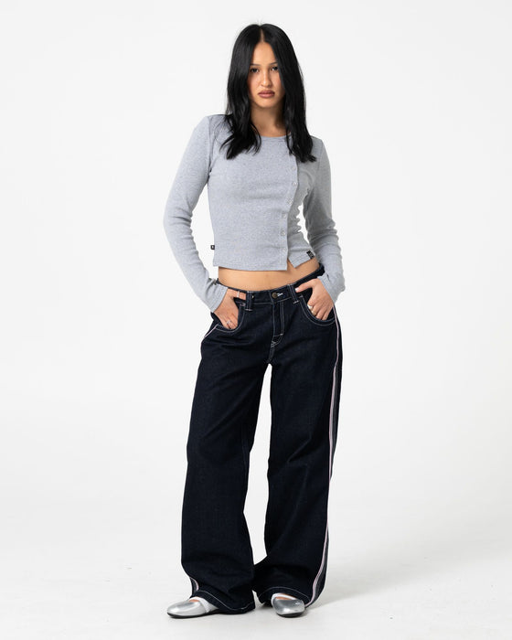 woman-wearing-flip-mommy-low-rise-wide-leg-denim-jean-in-raw-dawg-pink