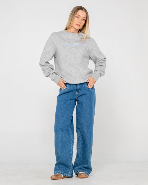 woman-wearing-flip-mommy-low-rise-tapeless-denim-jean-in-authentic-blue