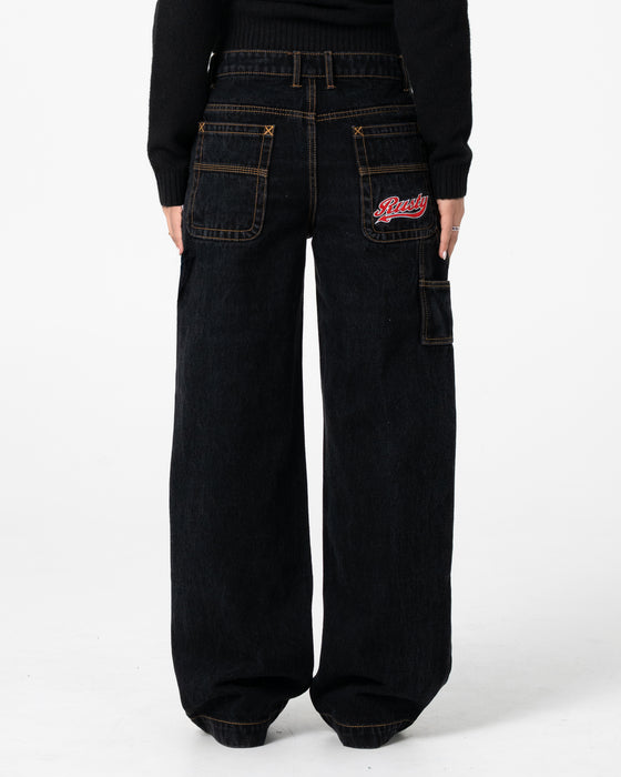 woman-wearing-billie-2-0-low-rise-carpenter-jean-in-black-out