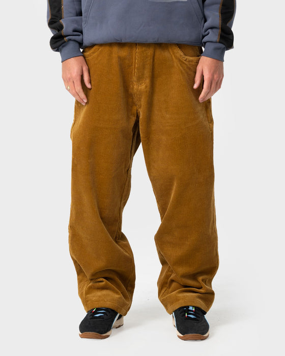 man-wearing-flip-daddy-cord-pant-in-camel