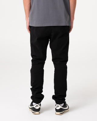 Man wearing Hook Out Elastic Pant in Black