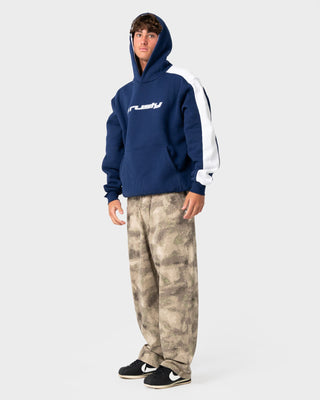 man-wearing-flip-daddy-elastic-pant-in-camo