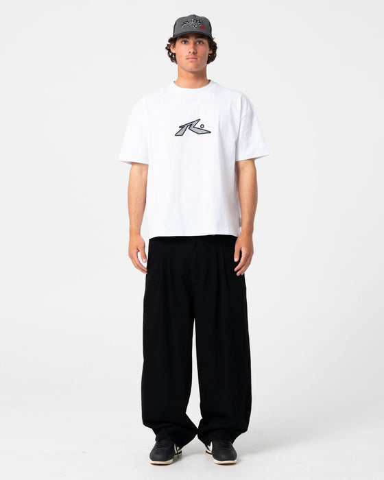 man-wearing-enigma-pleated-pant-in-black