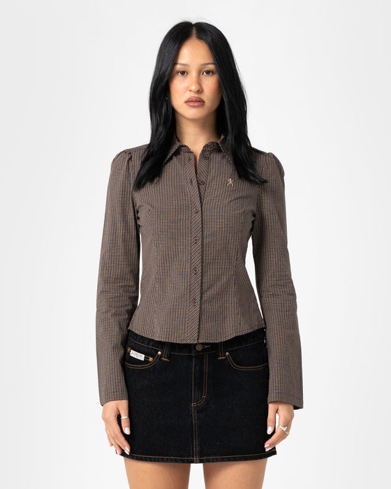 woman-wearing-missy-may-long-sleeve-shirt-in-java-plaid