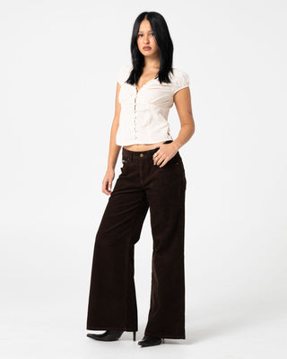 Woman wearing Dakota Short Sleeve Shirt in Cream