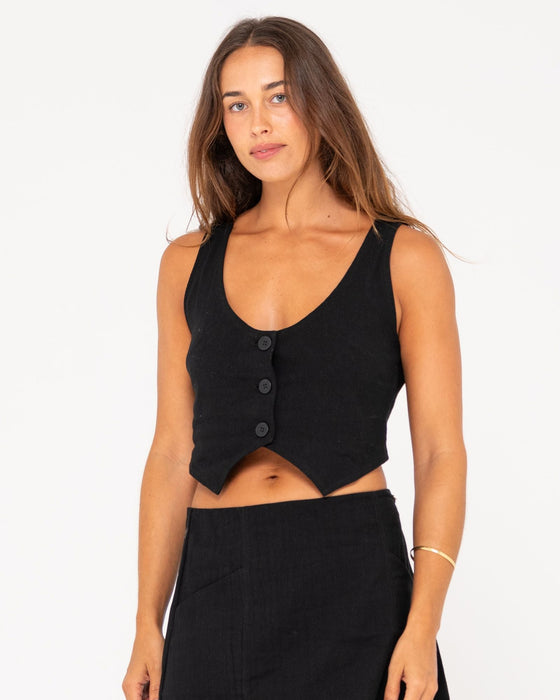 woman-wearing-sicily-vest-in-black