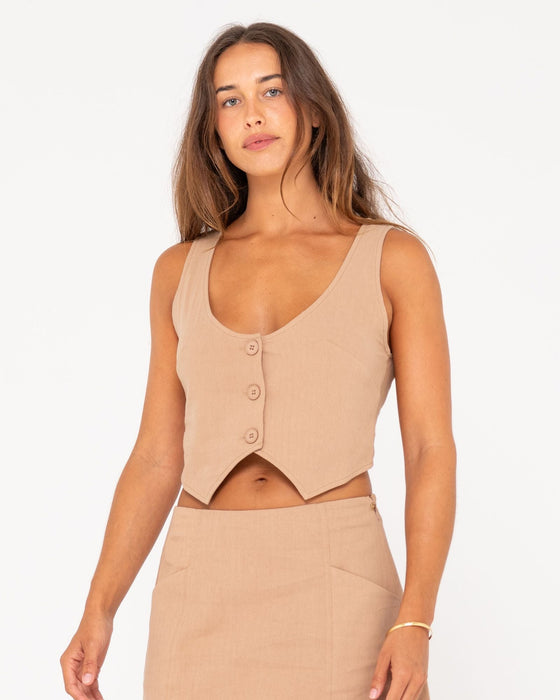 woman-wearing-sicily-vest-in-oatmilk