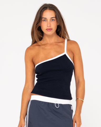 Woman wearing Sling One Shoulder Contrast Skimmer Tank in Black