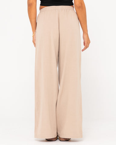 Woman wearing Alannah Lounge Pant in Light Khaki