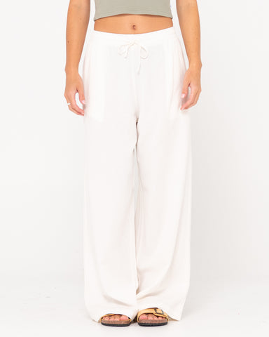 Woman wearing Alannah Lounge Pant in White