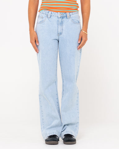 Woman wearing Low Rise Straight Leg Denim Jean in Sky Blue Heather