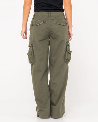 Woman wearing Tank Girl Low Rise Wide Fit Cargo Pant in Army