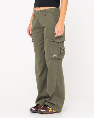 Woman wearing Tank Girl Low Rise Wide Fit Cargo Pant in Army