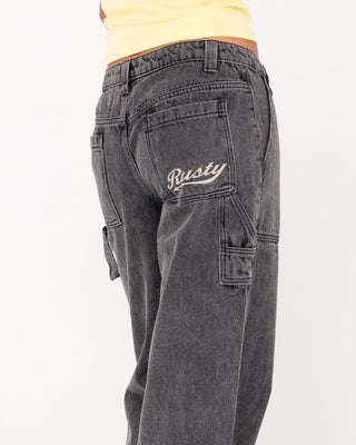 Woman wearing Billie Low Wide Denim Carpenter Pant in Stone Black