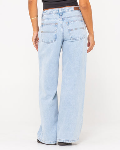 Woman wearing Low Rise Super Wide Leg Denim Jean in Sky Blue Heather