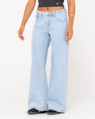 Woman wearing Low Rise Super Wide Leg Denim Jean in Sky Blue Heather
