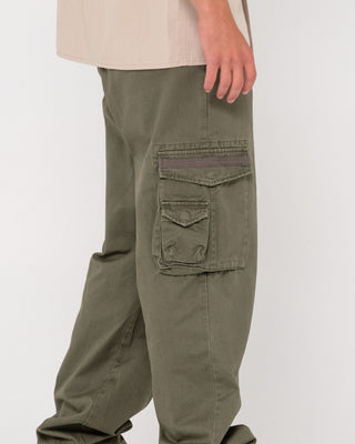 Man wearing Sheetya Pant in Army