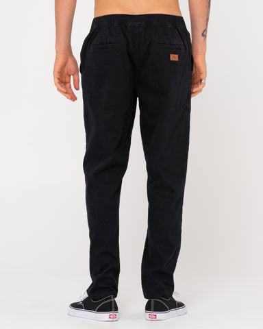 Man wearing Mid Boy Straight Fit Elastic Pant in Black