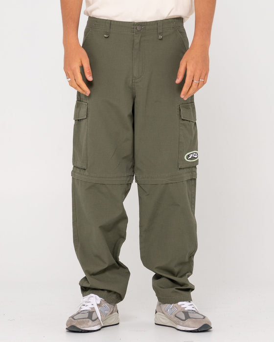 man-wearing-transformer-ripstop-cargo-pant-in-army