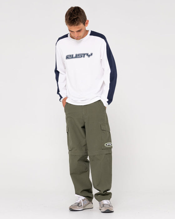 man-wearing-transformer-ripstop-cargo-pant-in-army