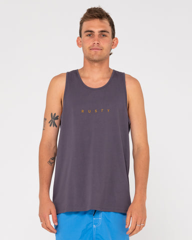 Man wearing Short Cut 2 Tank in Coal 2