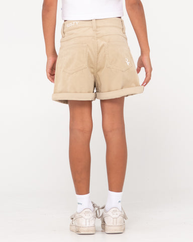 Girl wearing The Secret Cord Short Girls in Oatmilk