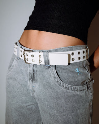 Womans Xoxo Eyelet Belt in Off White