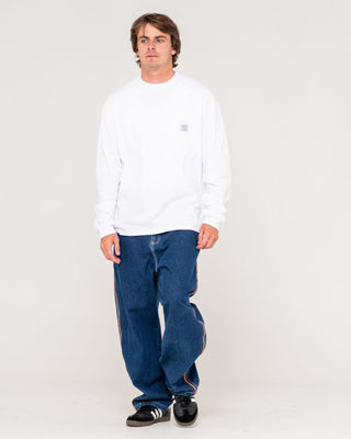 man-wearing-flip-daddy-2-0-jean-deep-sea-blue-in-deep-sea-blue-orange