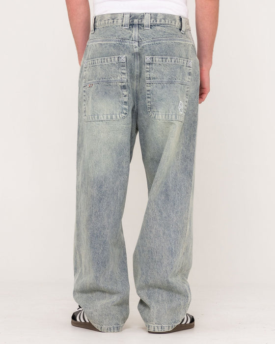 man-wearing-flip-daddy-tapeless-jean-dirty-dawg-in-dirty-dawg