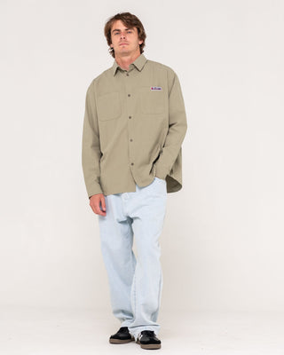 man-wearing-flip-daddy-2-0-jean-sky-blue-heather-in-sky-blue-heather