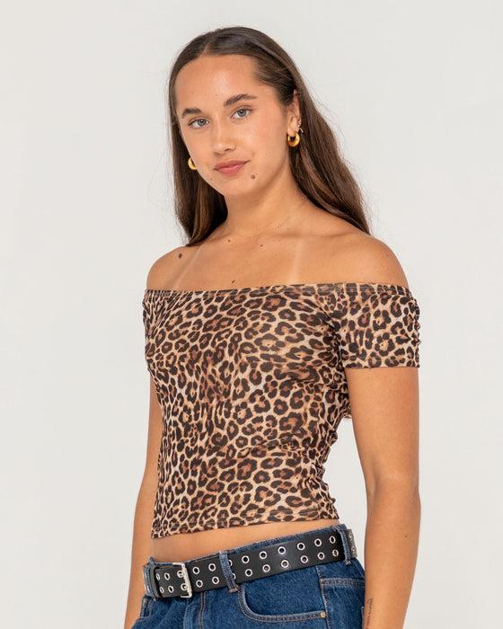 woman-wearing-ciao-bella-off-shoulder-top-in-java
