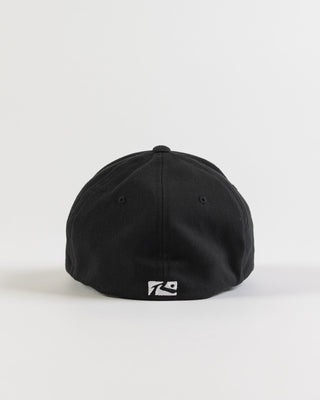 Mens Chronic 4 Flexfit Cap in Black 2