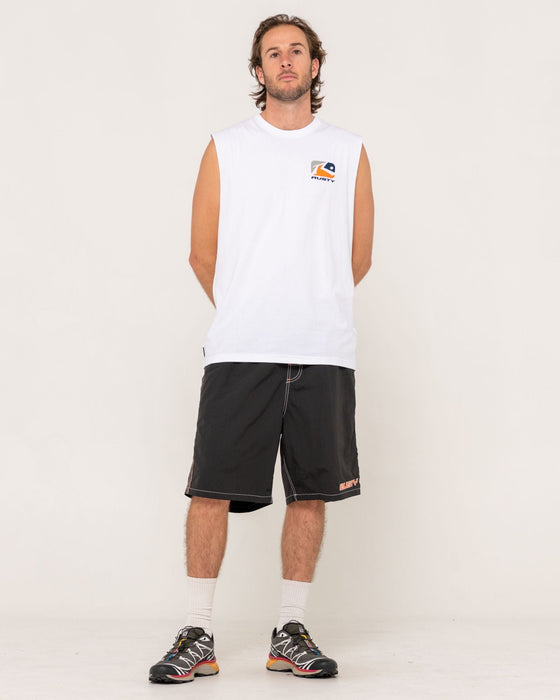 man-wearing-phenom-muscle-in-white-4