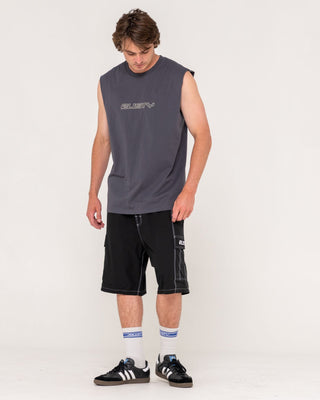 Man wearing Flip Daddy Muscle in Carbon