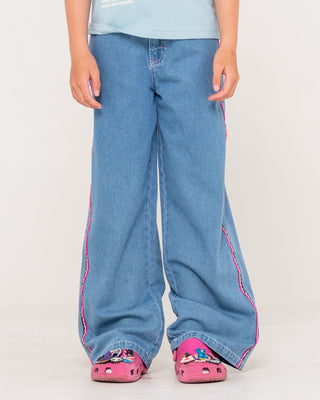 Girl wearing Flip Girl Low Rise Jean in Middy Blue / Pink 1