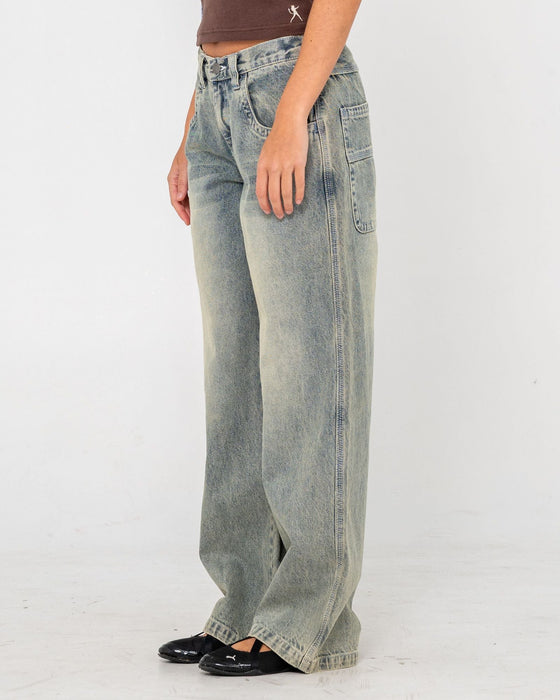 woman-wearing-flip-mommy-low-rise-tapeless-denim-jean-in-dirty-dawg