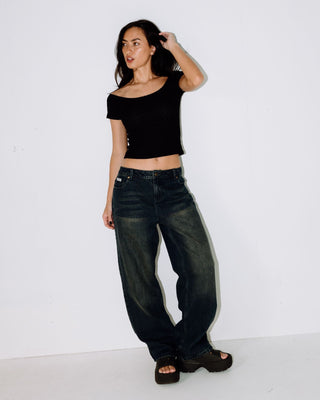 Woman wearing Bethany Baggy Low Rise Jean in Dark N Dirty