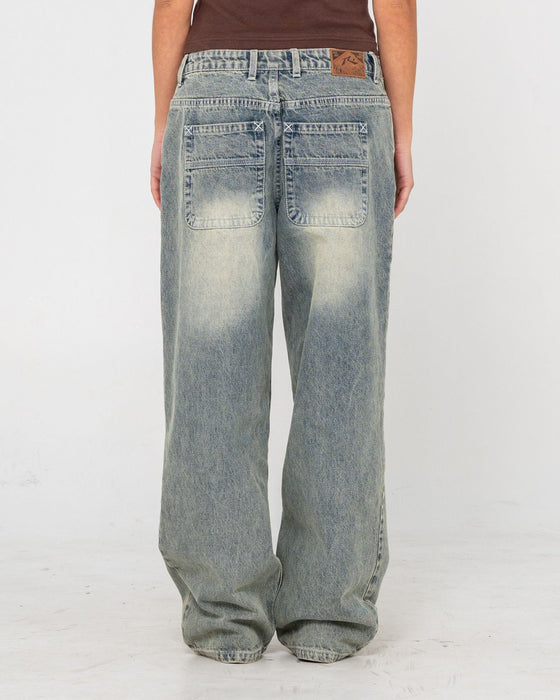 woman-wearing-bethany-baggy-low-rise-jean-in-dirty-dawg