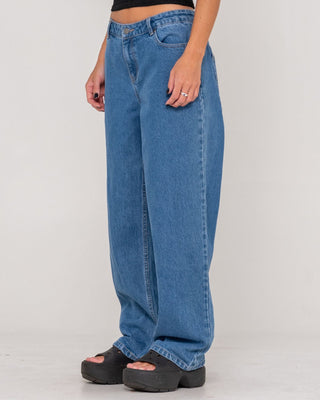 Woman wearing Bethany Baggy Low Rise Jean in Middy Blue