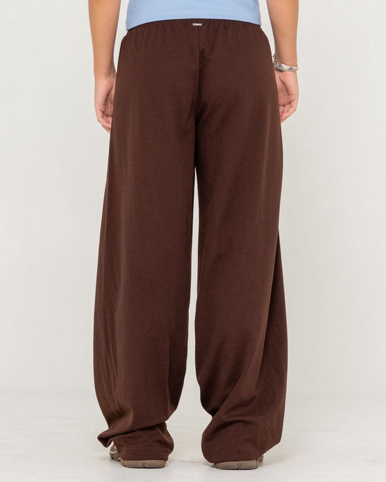 woman-wearing-bronson-low-rise-trackpant-in-java