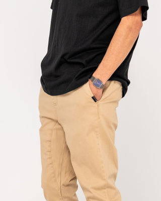 Man wearing Hook Out Elastic Pant in Khaki