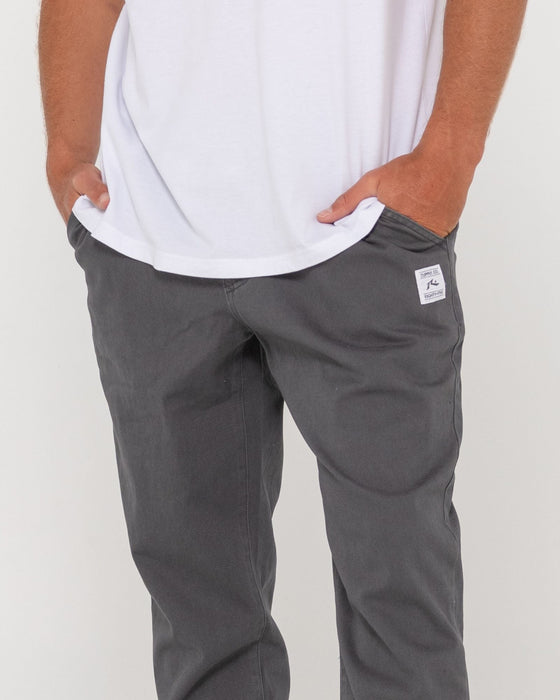 man-wearing-mid-boy-straight-fit-elastic-pant-in-pavement